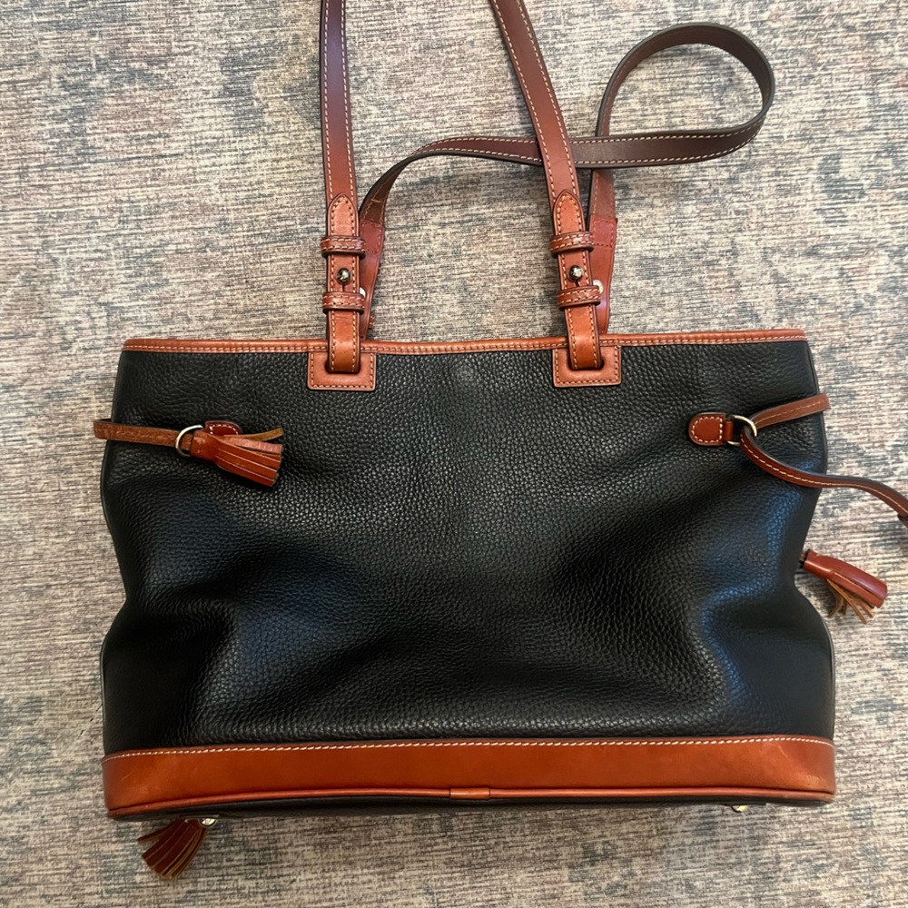 Dooney & Bourke Double Strap Tassel Bag Purse Pebble Grain - Picture 6 of 13